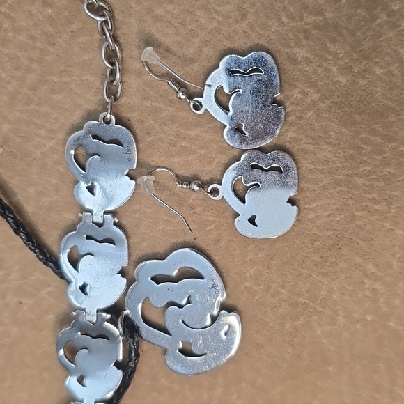 Set Necklace, Bracelet & Earrings - Picture 4 of 12